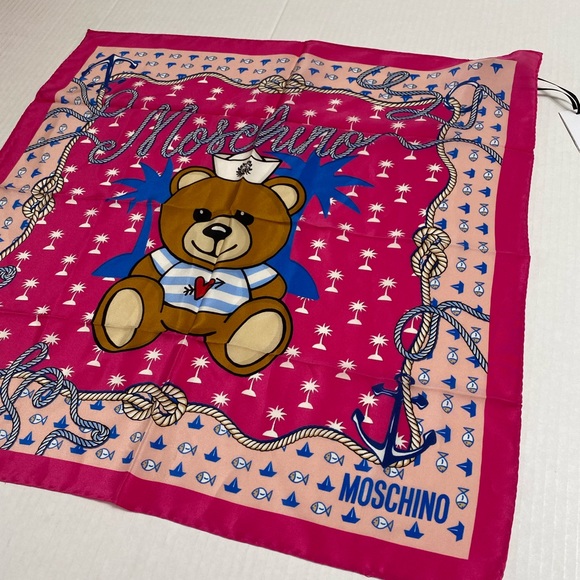 MOSCHINO SCARF - Picture 5 of 7